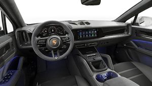 Vista interior mostrando o volante e o painel de instrumentos de Cayenne GTS Coupé (2026)