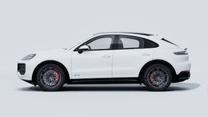 Vista exterior do sítio Cayenne GTS Coupé (2026) mostrando o lado esquerdo do automóvel