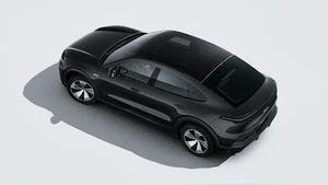 Exterior view of Cayenne Coupé Electric seen from above