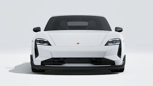 Exterior view of Taycan Turbo GT with Weissach Package showing the front of the car