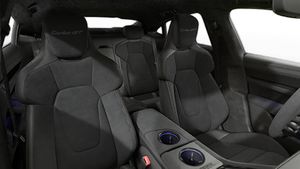 Interior view showing the front seats of Taycan Turbo GT