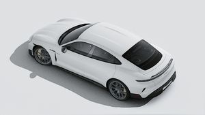 Exterior view of Taycan Turbo GT seen from above