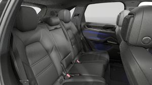 Vista dell'interno di Cayenne E-Hybrid Black Edition