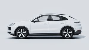 Die Außenansicht von Cayenne E-Hybrid Coupé zeigt die linke Seite des Fahrzeugs