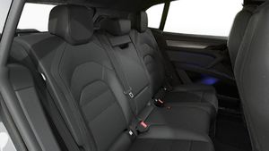 Vista dell'interno di Cayenne S Electric