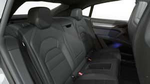 Vista dell'interno di Cayenne S Coupé Electric