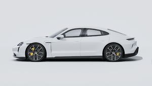 Die Außenansicht von Taycan Turbo S zeigt die linke Seite des Fahrzeugs