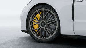 Vue extérieure du Panamera Turbo S E-Hybrid.