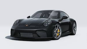 Vista exterior de 911 GT3 with Touring package mostrando la parte delantera y el lado izquierdo del coche