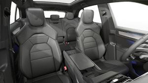 Vista interior de los asientos delanteros del Cayenne Electric