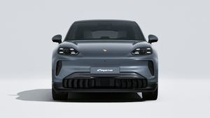 Vista exterior de Cayenne Coupé Electric mostrando la parte delantera del coche