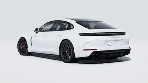 Vista exterior de Panamera GTS mostrando la parte trasera y el lado izquierdo del coche