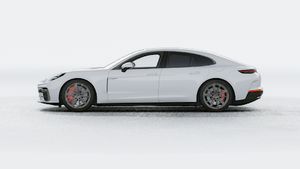 Panamera Turbo E-Hybrid 外观图，显示汽车左侧