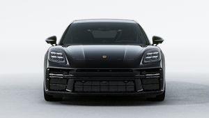 Panamera 隽永版 外观图，显示汽车前部