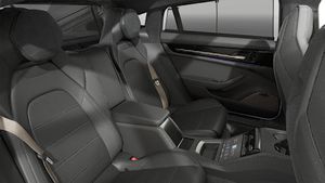 Panamera Turbo E-Hybrid 行政加长版的内饰图片