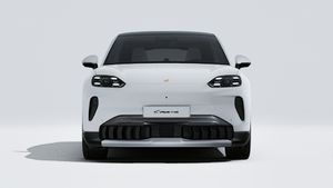 Vista exterior de Cayenne S Coupé Electric mostrando la parte delantera del coche