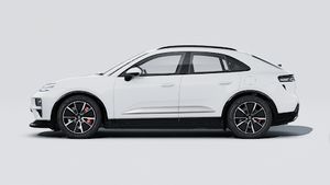 Vista exterior de Macan Turbo Electric mostrando el lado izquierdo del coche