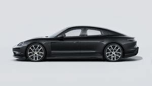 Vista exterior de Taycan 4 Black Edition mostrando el lado izquierdo del coche