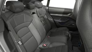 Vista interior de su Taycan 4S Cross Turismo