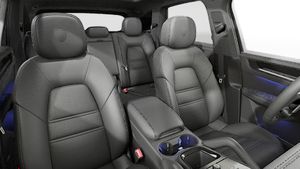 Interior view showing the front seats of Cayenne S E-Hybrid Black Edition