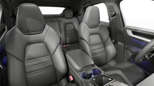 Interior view showing the front seats of Cayenne S Coupé