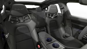 Interior view showing the front seats of Taycan Turbo GT