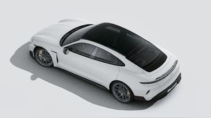 Exterior view of Taycan Turbo GT seen from above