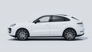 Exterior view of Cayenne Coupé Black Edition showing the left side of the car