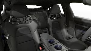 Interior view showing the front seats of Taycan Turbo GT