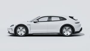 Exterior view of Taycan 4 Cross Turismo showing the left side of the car
