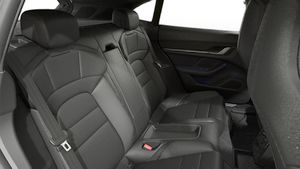 Interior view of Taycan 4S Sport Turismo
