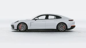 Exterior view of Panamera Turbo E-Hybrid showing the left side of the car