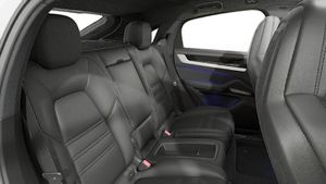 Pohled do interiéru Cayenne S E-Hybrid Coupé
