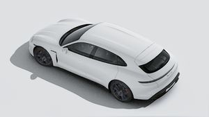 Pohled shora na exteriér Taycan GTS Sport Turismo