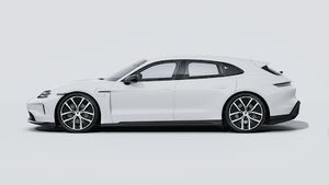 Vnější pohled na Taycan Sport Turismo Black Edition na levé straně vozu