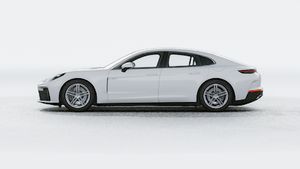Vnější pohled na Panamera 4 E-Hybrid na levé straně vozu