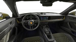 Innenansicht mit Lenkrad und Armaturenbrett von 911 Spirit 70