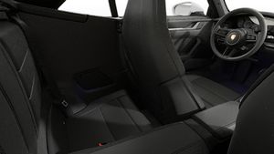 Innenansicht mit den Rücksitzen von 911 Carrera S Cabriolet