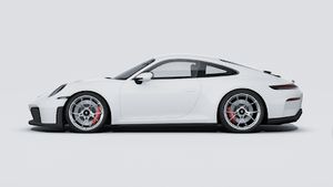 Die Außenansicht von 911 GT3 mit Touring-Paket zeigt die linke Seite des Fahrzeugs
