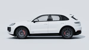 Die Außenansicht von Cayenne GTS zeigt die linke Seite des Fahrzeugs