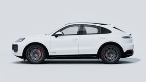 Die Außenansicht von Cayenne GTS Coupé zeigt die linke Seite des Fahrzeugs