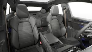 Innenansicht mit den Vordersitzen von Cayenne Turbo Coupé Electric