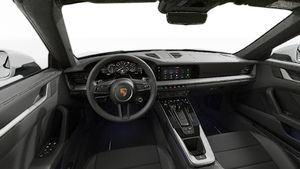 Interiørvisning, der viser rattet og instrumentbrættet på 911 Carrera Cabriolet