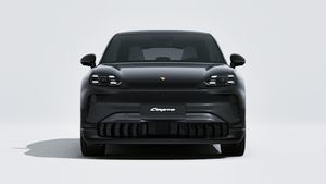 Eksteriørbillede af Cayenne Coupé Electric der viser fronten af bilen
