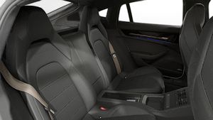 Indvendig visning af Panamera Turbo E-Hybrid