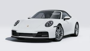 911 Carrera Cabriolet välisvaade, auto esiosa ja vasakpoolne külg.