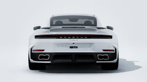 911 Turbo S välisvaade, auto tagaosa