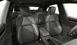 Sisevaade, Macan 4S esiistmed