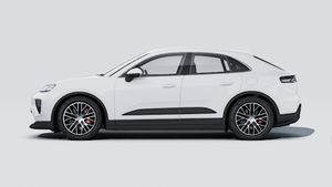 Macan 4S välisvaade, auto vasakpoolne külg.