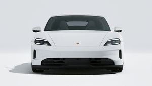 Taycan välisvaade, auto esiosa